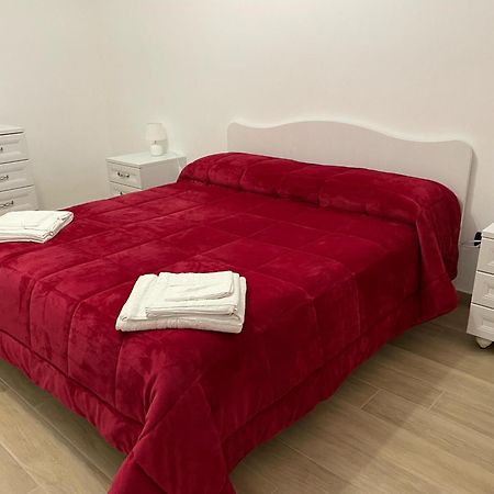 Marta'S Apartment Рокарасо Екстериор снимка
